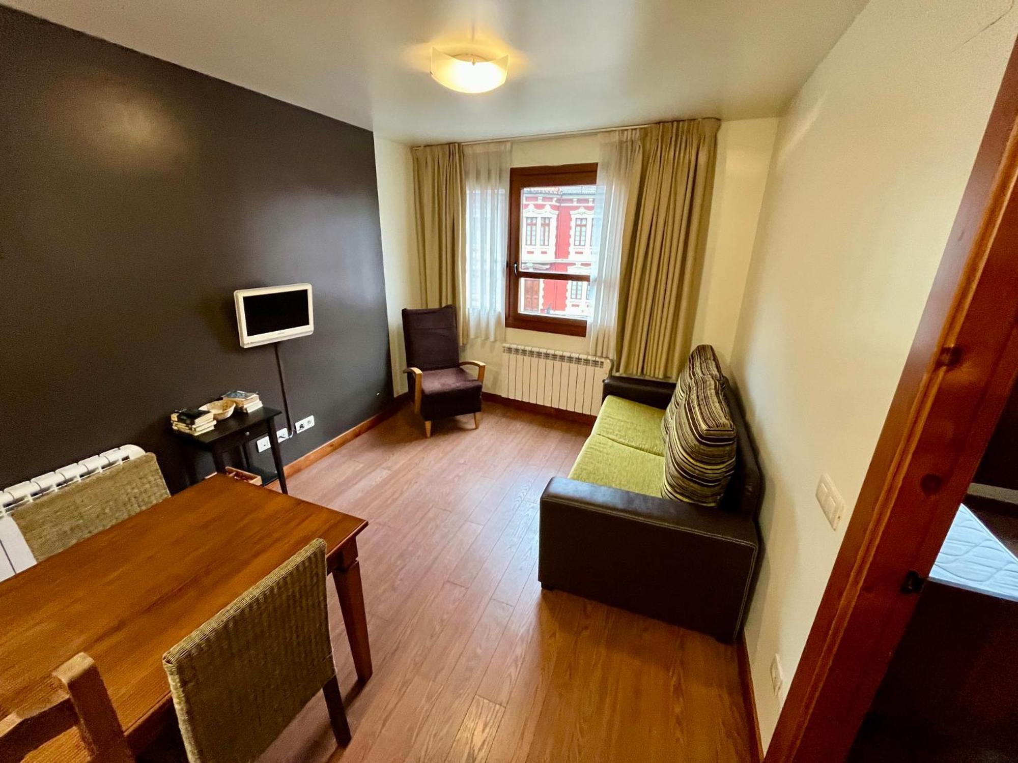 Aparthotel Lotila Flats Cuirgu Felechosa Exteriér fotografie
